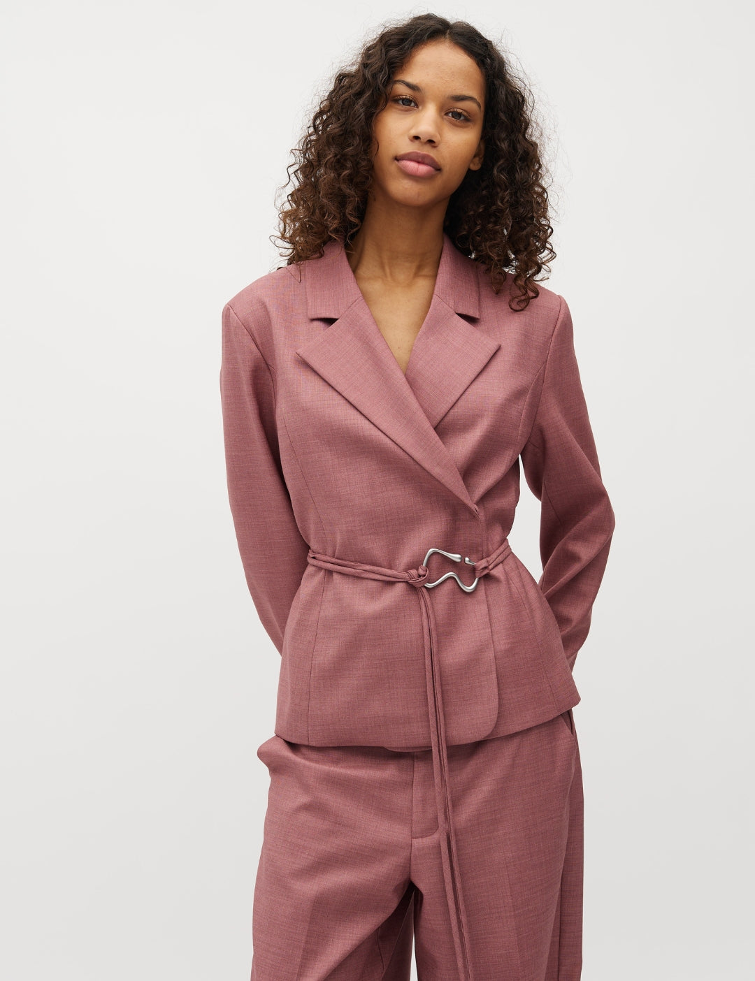 Ivia-M_Rose Brown Melange_Model_0