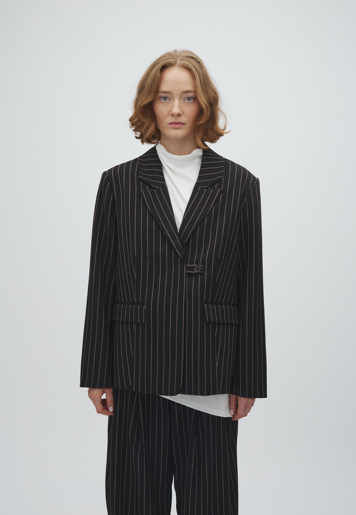 Milani-M_Black Brown Pinstripe_Model_1