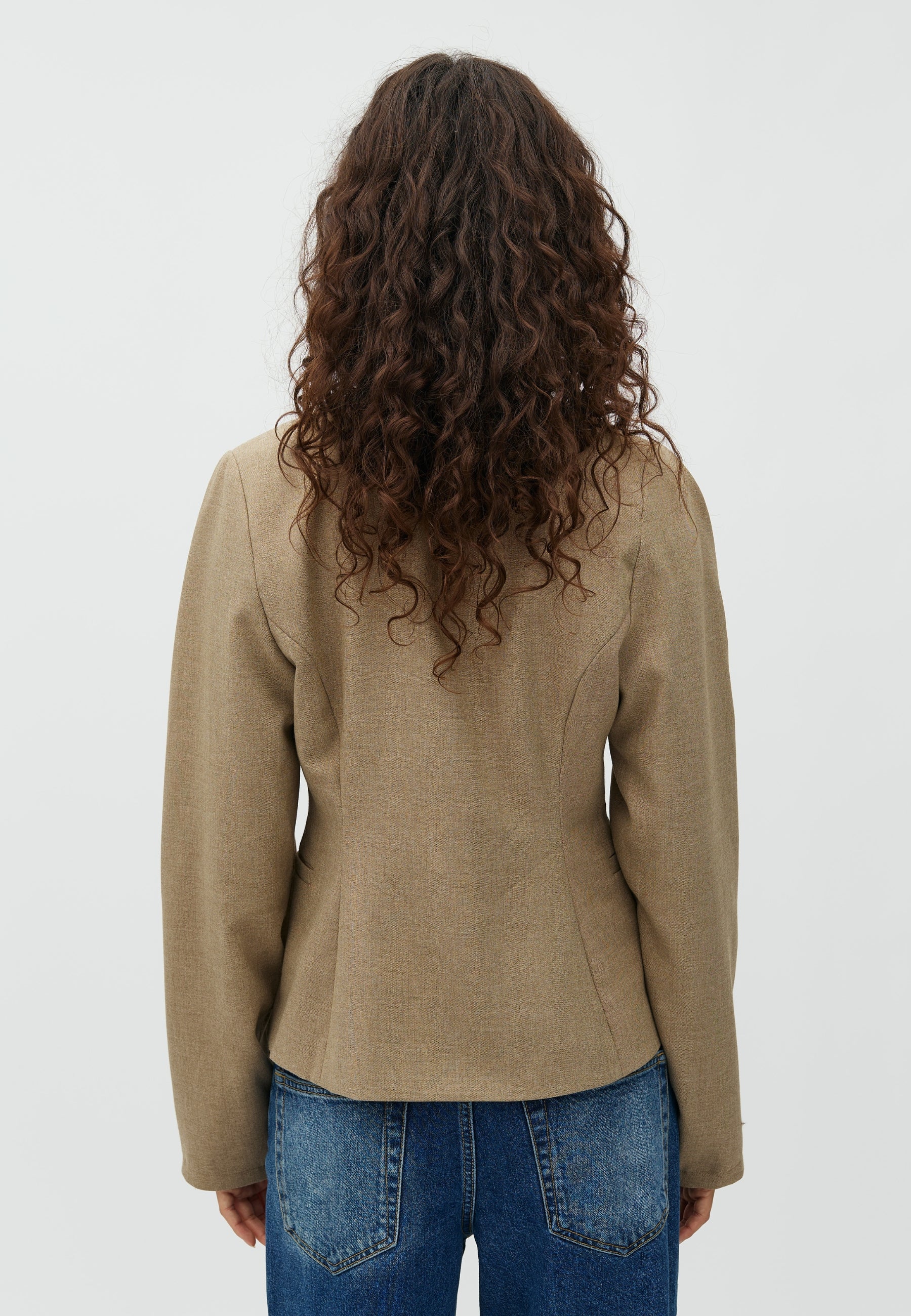 Diane-M_Falcon Melange_Model_3